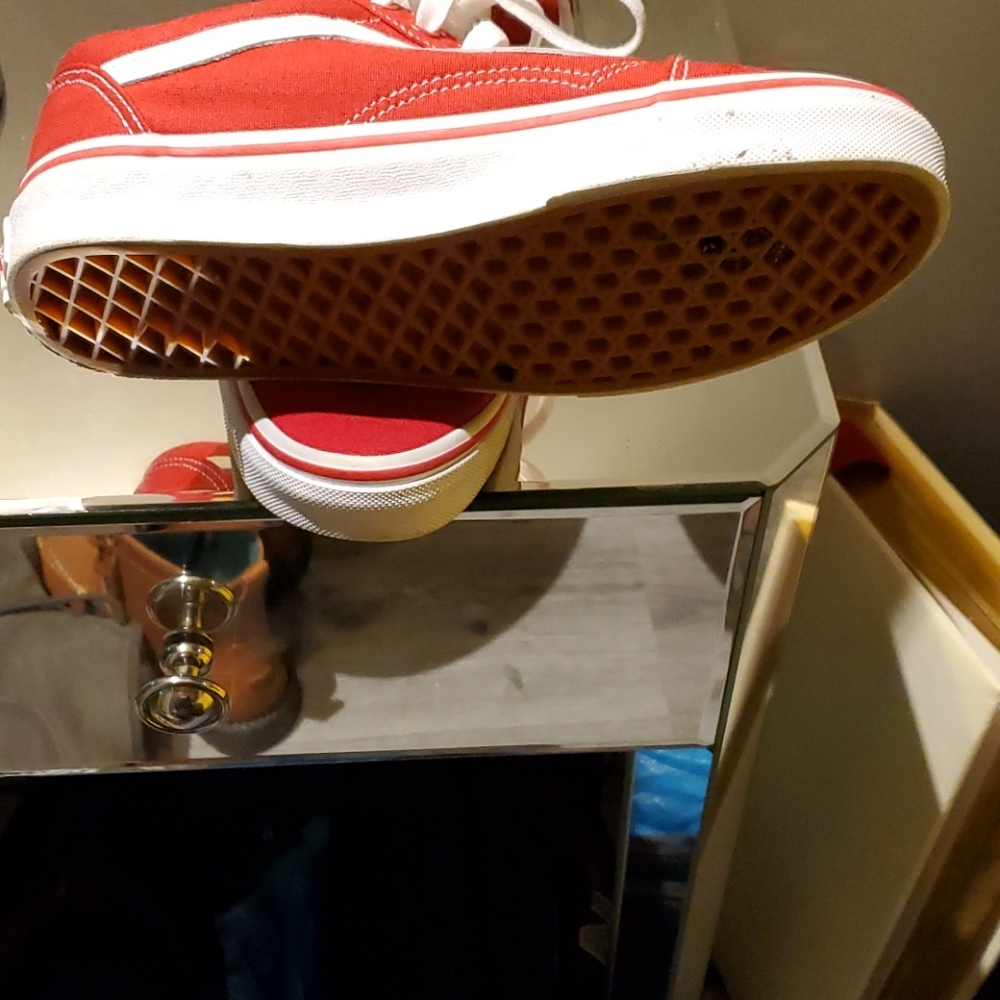 Vans - Picture 3 of 4
